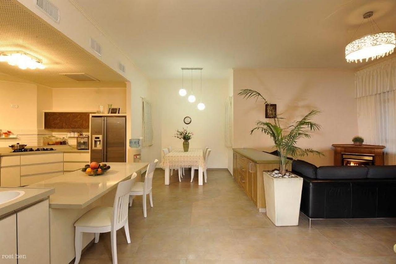 Achuza Bamarom Villa Safed Exteriör bild